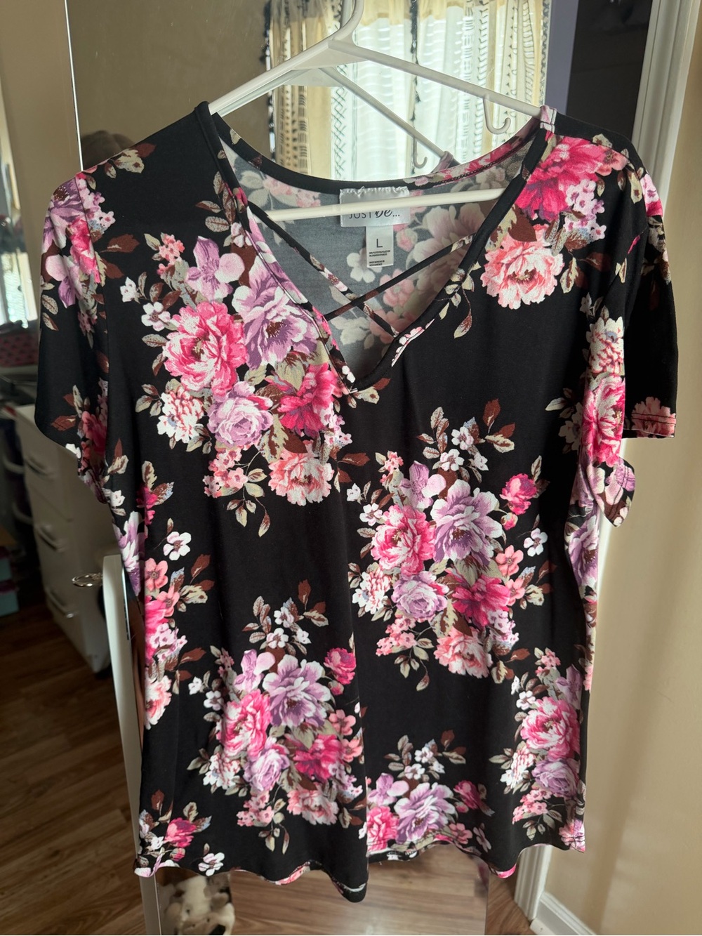 just be Black Floral Crisscross V-Neck Short Sleeve Top